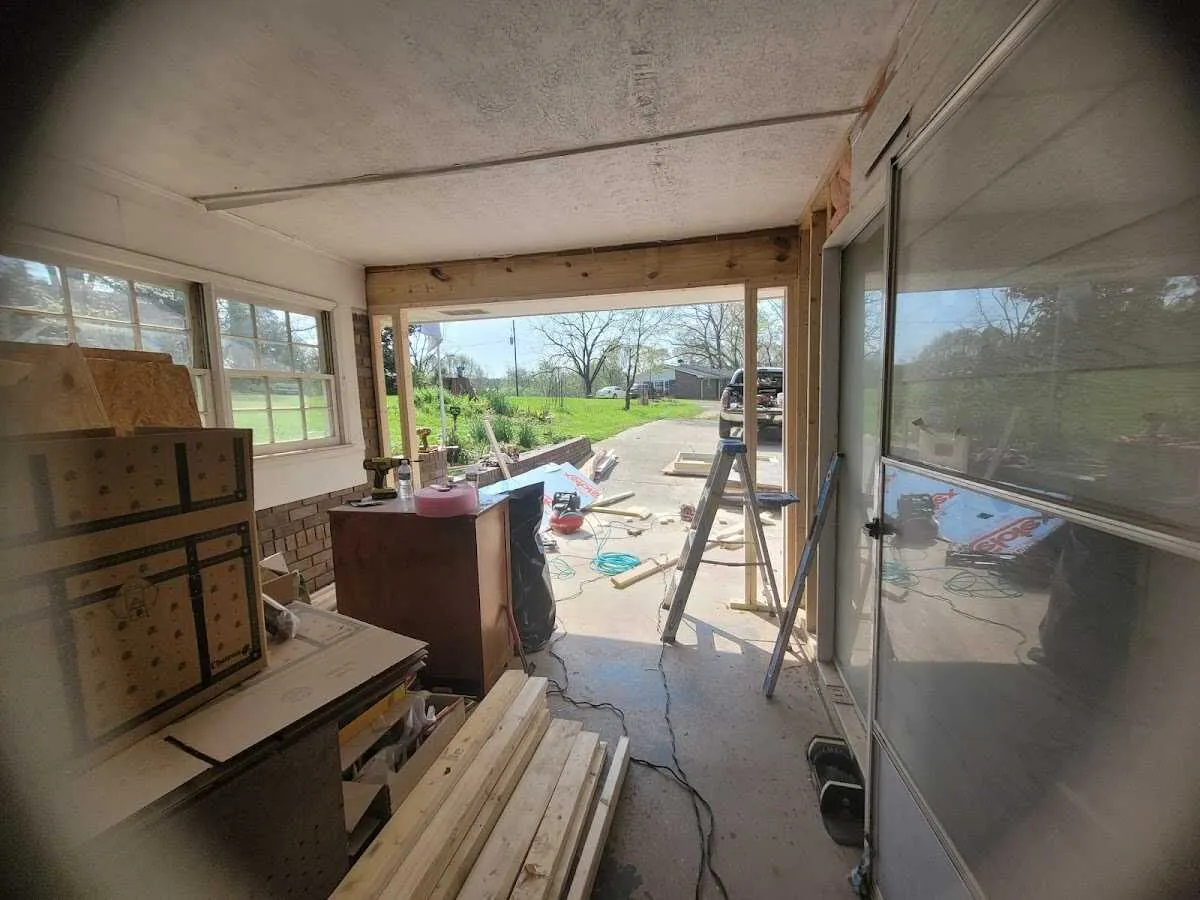 Air movers and dehumidifier for Water Mitigation Services in Palmetto